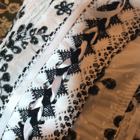 NWT. Yaya Clothing Bustier. Lace - Picture 8 of 16